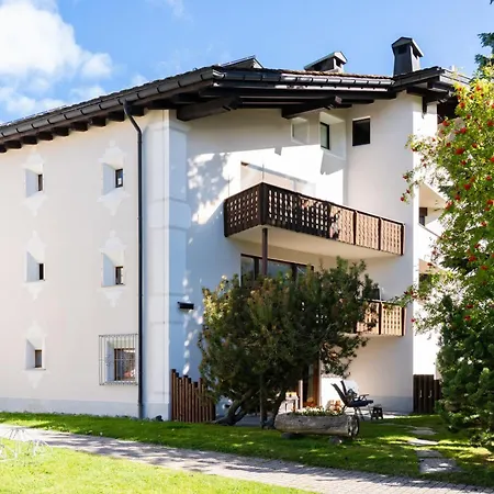 Chesa Curtinella 13 Apartment *